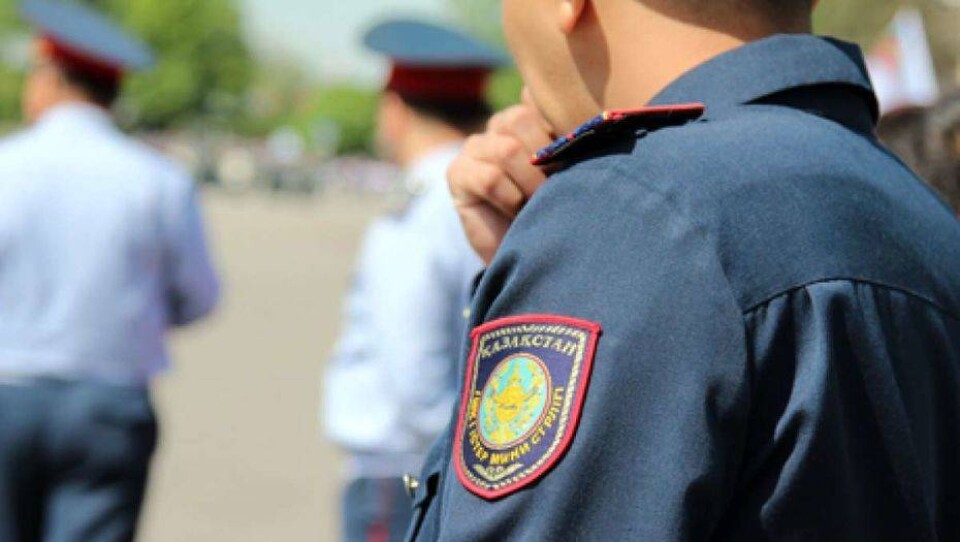 Полицейского, погибшего при спасении женщины в Атырау, представят к госнаграде