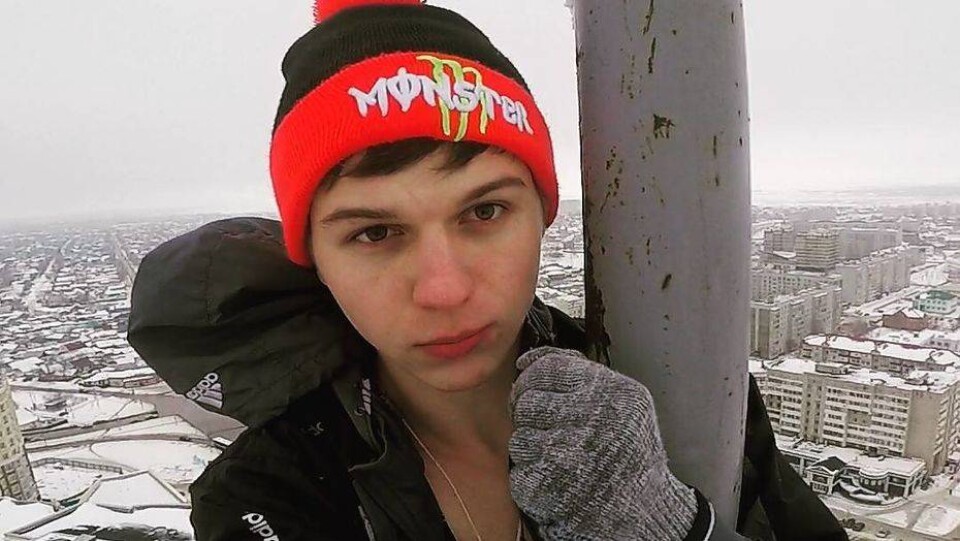 Опасные трюки на крыше 25-этажного ЖК в Актобе выполнил покоритель высот 
