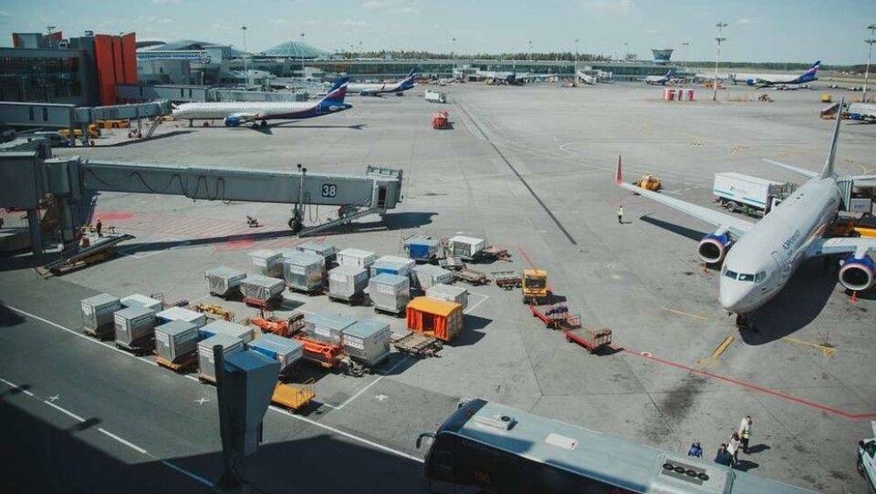 Тягач врезался в самолёт Эйр Астаны в аэропорту Шереметьево
