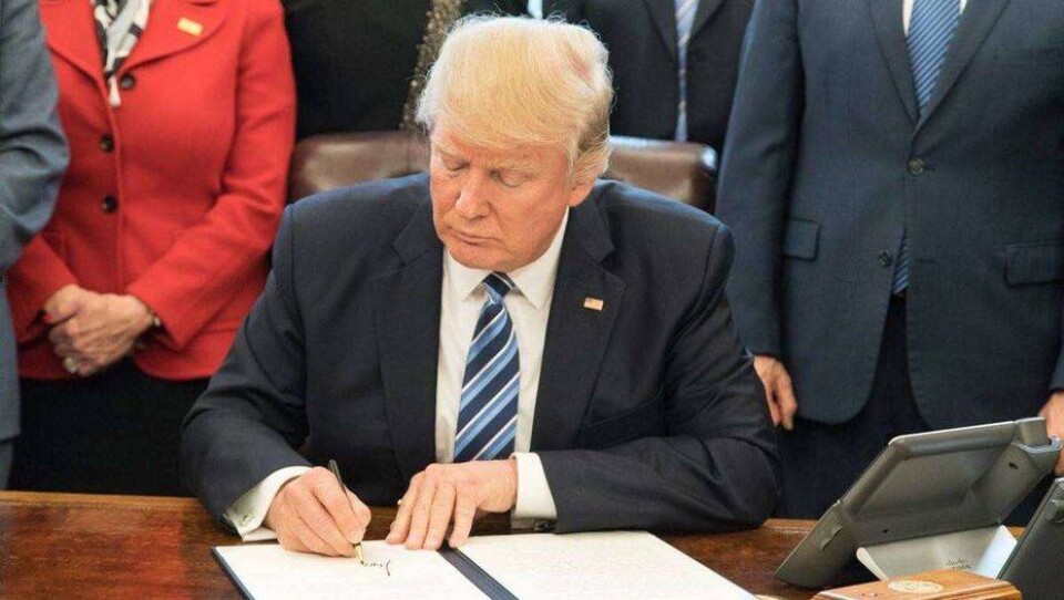 Трамп ещё на год продлил санкции против России