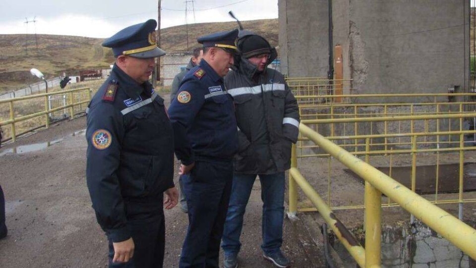 В Карагандинской области возводят переносные дамбы