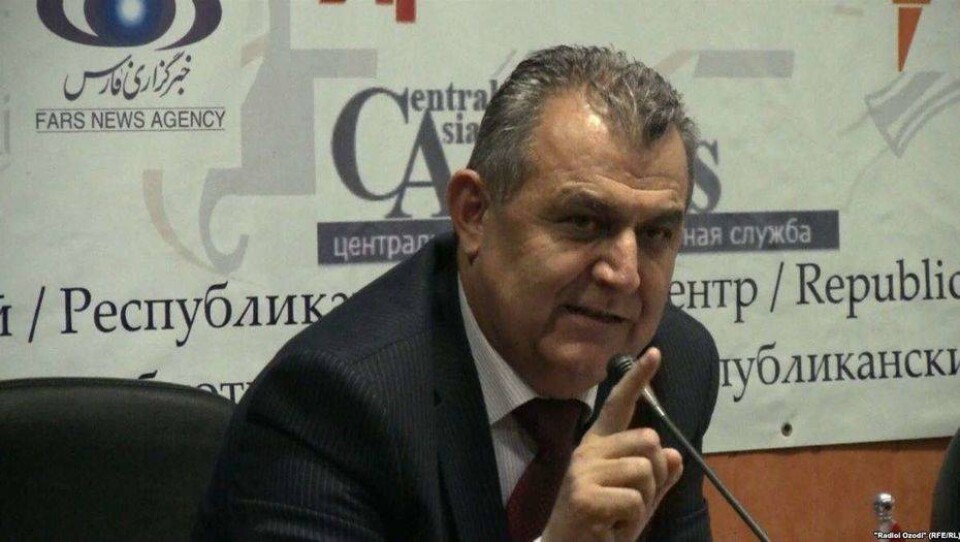 Министр образования Таджикистана вынужден отбиваться от критиков за ломаный русский