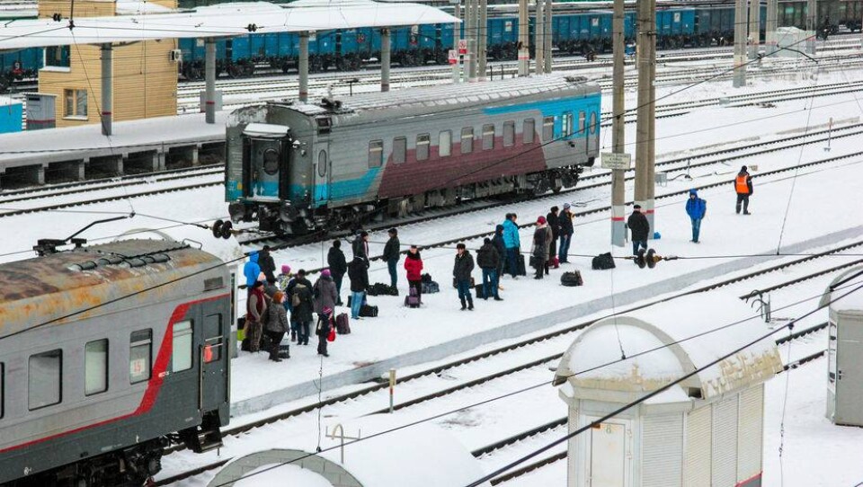 Пассажирские поезда в Казахстане стали длиннее из-за непогоды