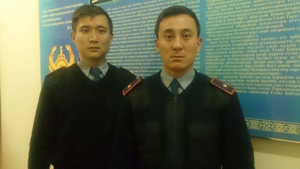 Алматинские полицейские спасли пенсионерку из горящего дома