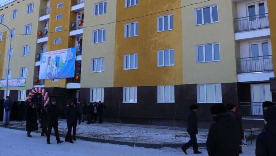 Ключи от квартир получили выпускники детдома в Актюбинской области