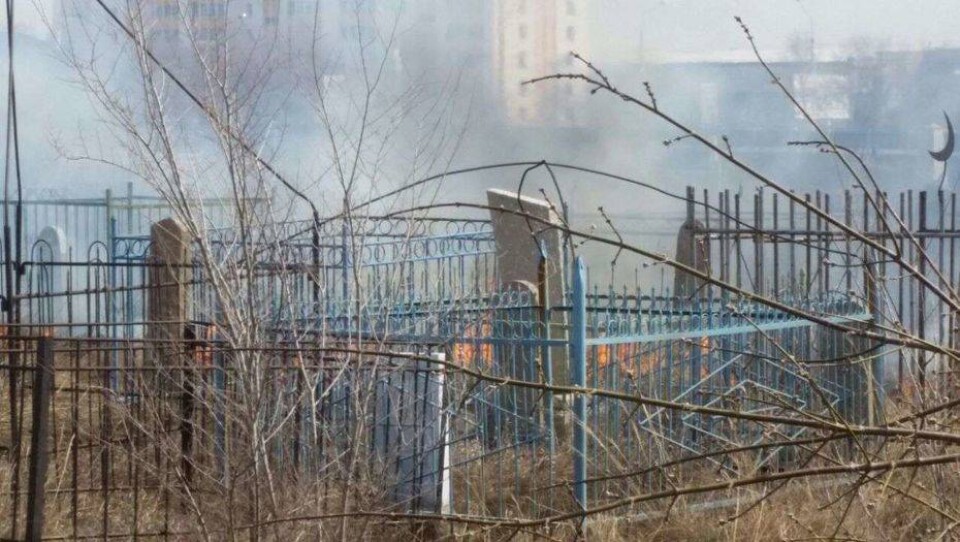 Заключённый сбежал из колонии в Актобе, чтобы найти могилу матери