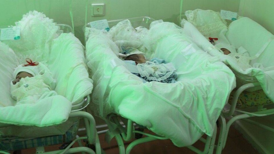 Жительница Мангистау родила больше детей, чем ожидала