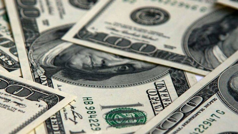Доллар на бирже за сутки подорожал на 6,5 тенге