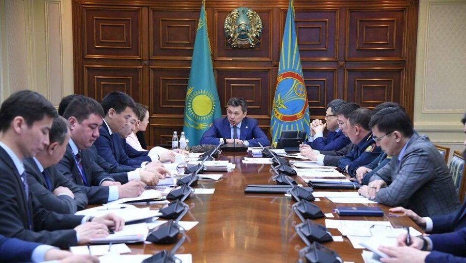 Султанов поручил установить в столице минимальные цены на фрукты и овощи