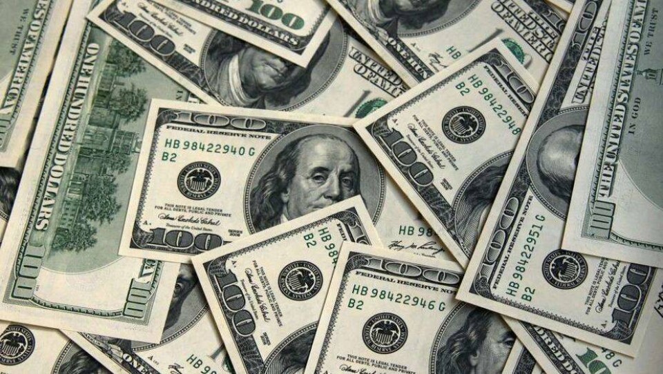 Доллар за сутки подешевел ещё на 2 тенге, за неделю – на 20