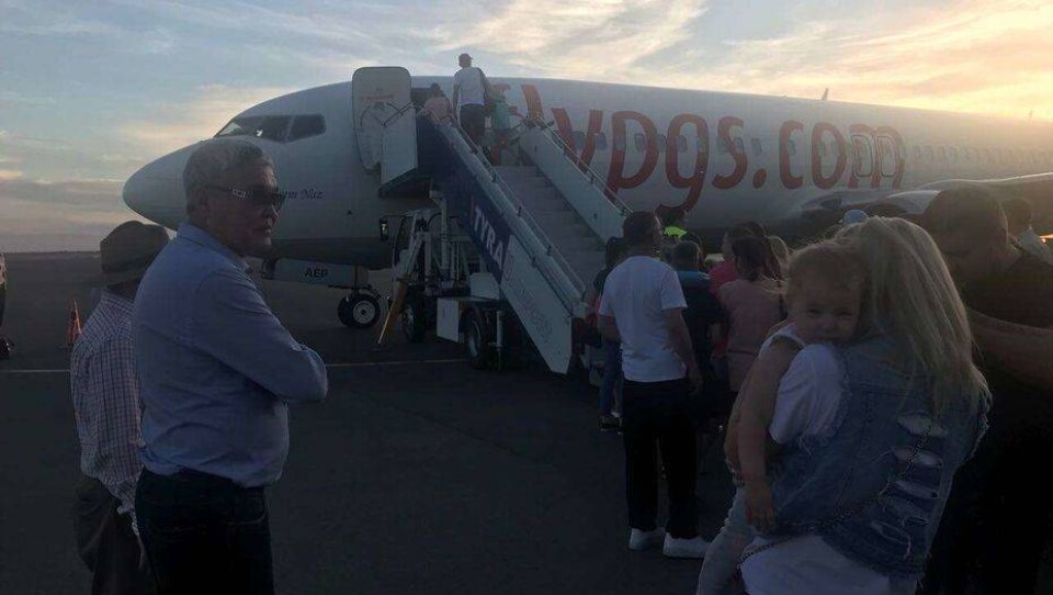 Пассажиров аварийно севшего в Атырау самолёта отправили в Анталью 