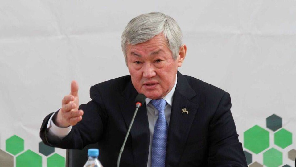Сапарбаев возмутился тем, что акимы в районах отчитались перед госслужащими, а не перед народом