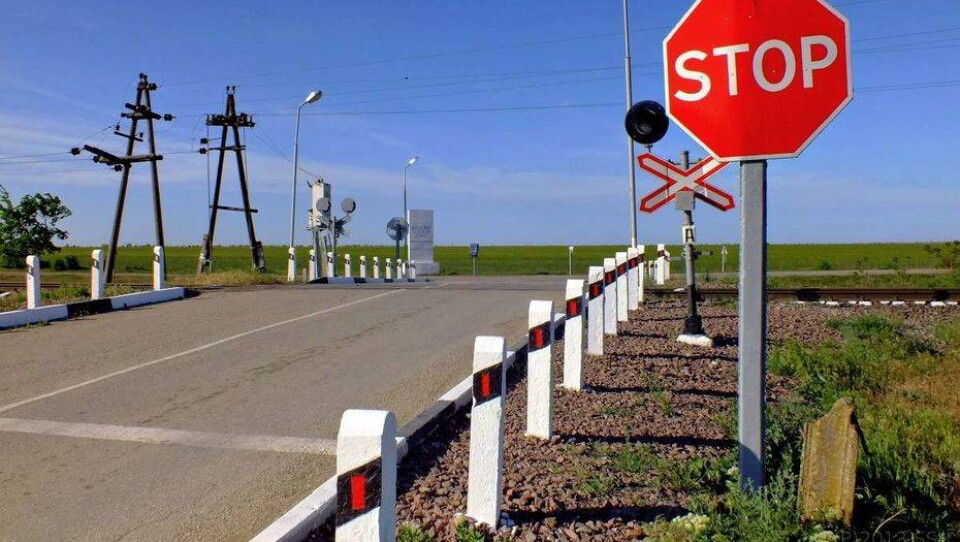 После ЧП в Мангистау семь дежурных по переезду в ЮКО отстранили от работы