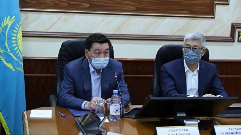 Глава "КазМунайГаз": В нефтяных компаниях сокращения производственного персонала не будет