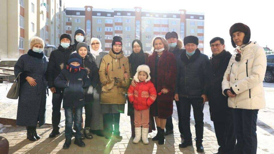 В Актобе отцу, который в одиночку воспитывает четверых детей, подарили квартиру