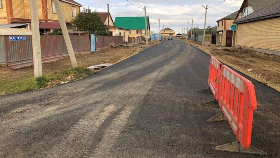 Благоустройство окраин в Нур-Султане: в жилом массиве "Уркер" заасфальтировали и осветили улицы 