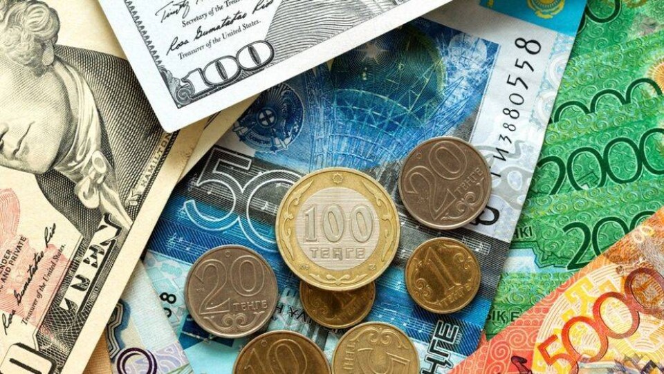 Курс доллара опустился ниже 311 тенге