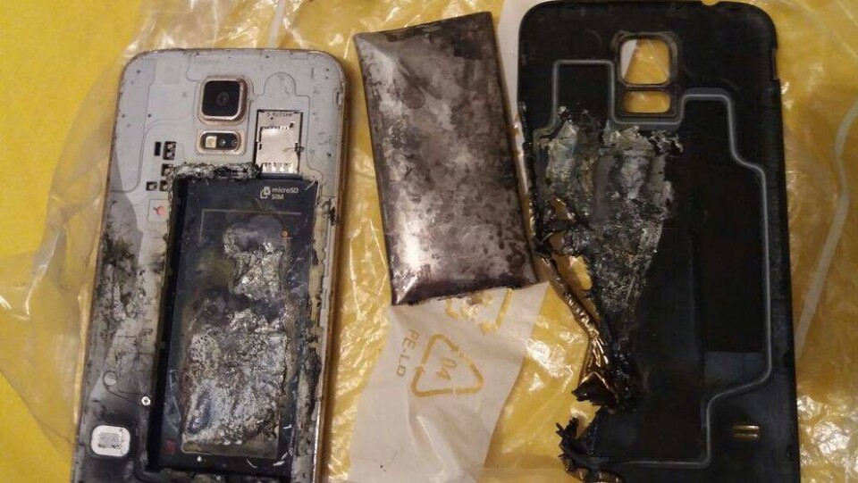 Компенсацию выплатили жительнице Актау, едва не погибшей из-за взрыва мобильника
