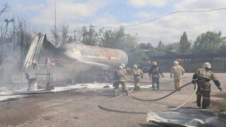 Газовые баллоны взорвались на складе Алматы