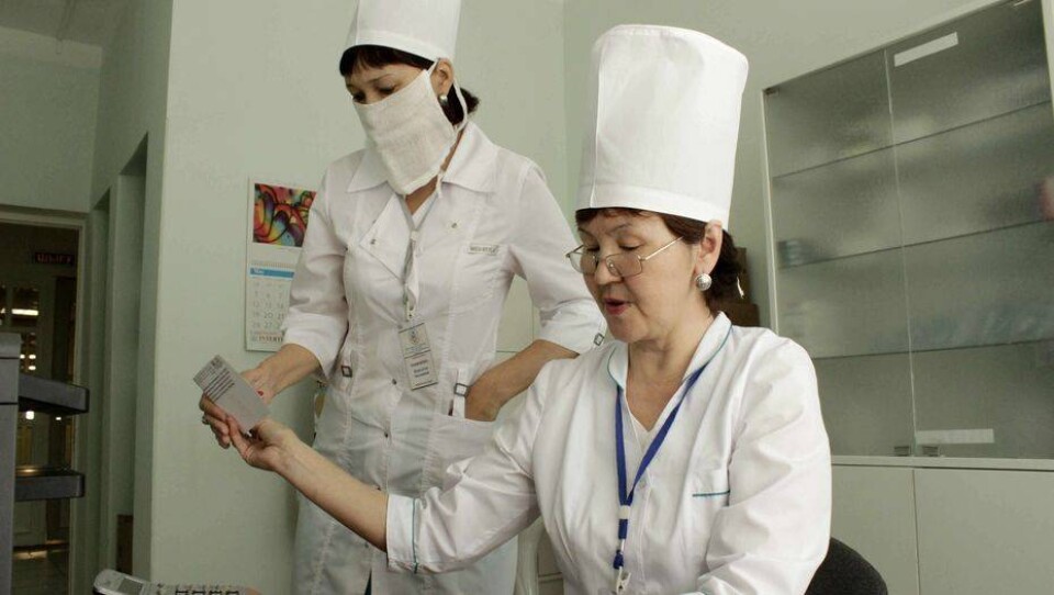 Повышение зарплат коснётся 40 тысяч участковых врачей и медсестёр