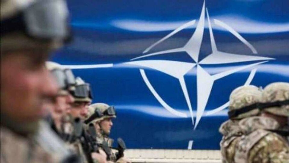 НАТО обучит военных вести разведку в интернете