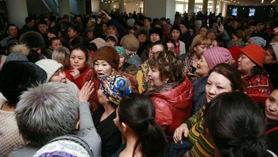 В Астане многодетные матери осадили центр занятости из-за пособий