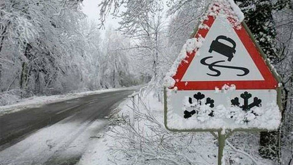 Почти во всех регионах Казахстана из-за сильного мороза ограничено движение транспорта