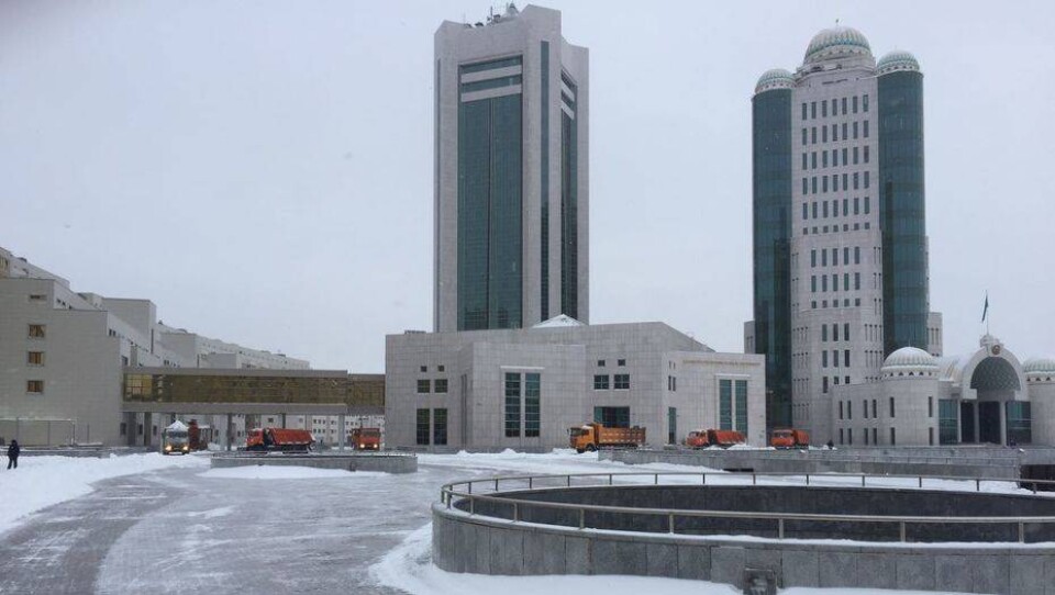 Исекешев два раза в день лично будет проверять, как убирают снег в Астане