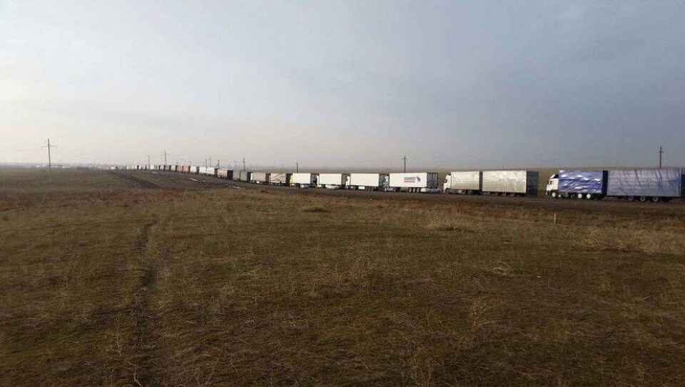 Из-за 60-метровой фуры образовалась очередь в 7 км на границе Казахстана и Узбекистана
