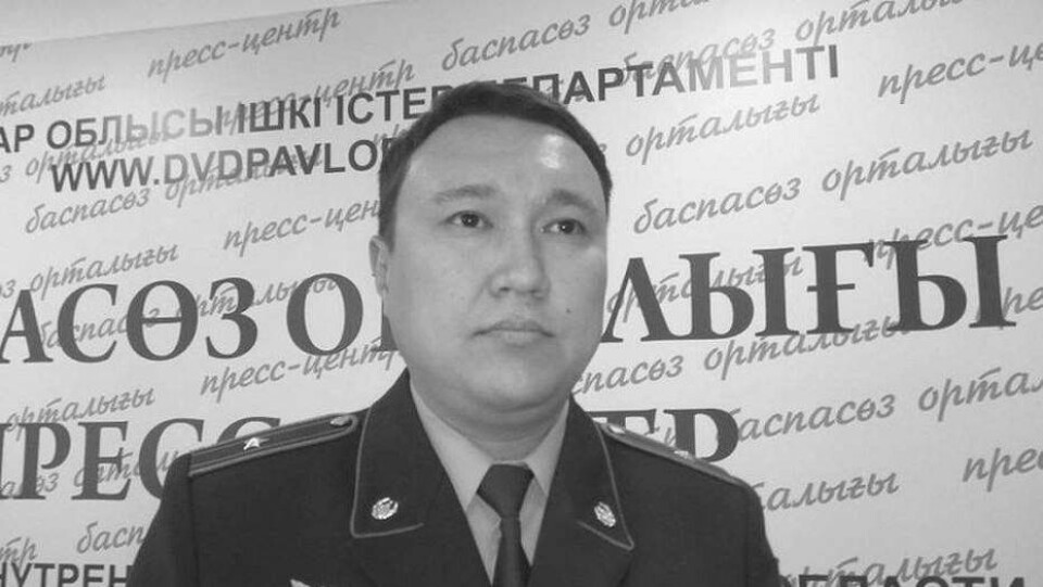 Заместителя начальника отдела полиции нашли повешенным в Павлодаре