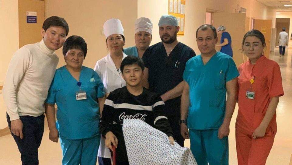 В Алматы из больницы выписали последнего пострадавшего в крушении самолёта Bek Air 