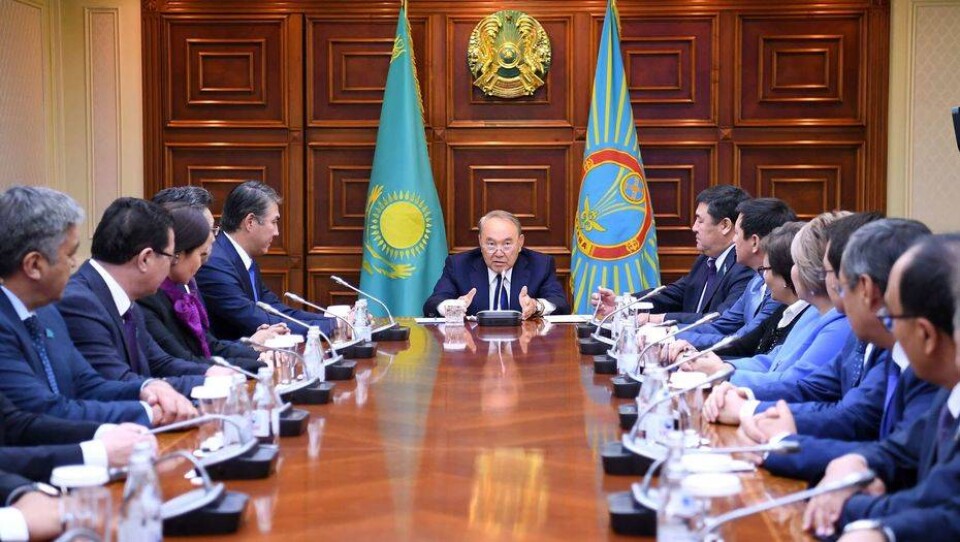 Назарбаев Султанову: Необходима новая модель развития Астаны