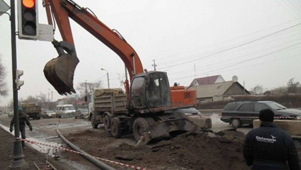 В Уральске из-за аварии на коллекторе весь город остался без воды