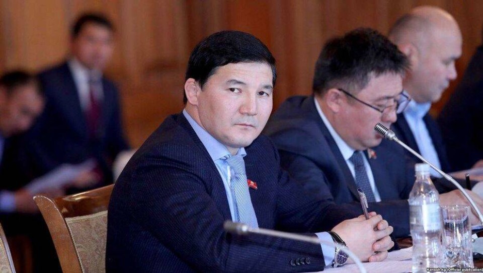 Жогорку Кенеш попросил Нигматулина помочь встретиться с арестованным депутатом