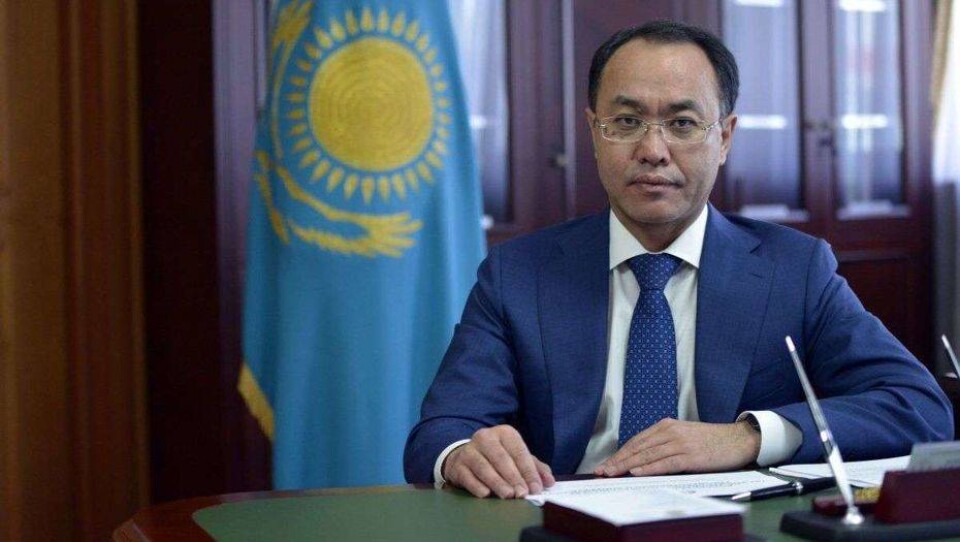Кожамжаров потребовал усилить прокурорский контроль над неисправными самолётами