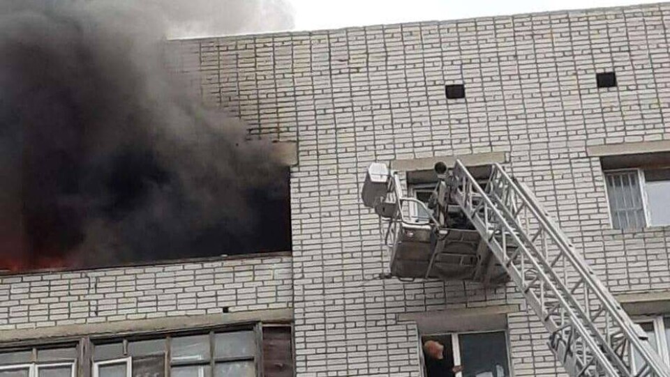 В Семее шестилетнего ребёнка спасли из горящей квартиры на 10 этаже