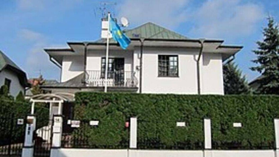 Консульство Казахстана в Польше приостановит приём граждан из-за коронавируса