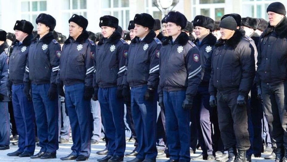 В Казахстане полицейских перевели на особый режим из-за пандемии коронавируса 