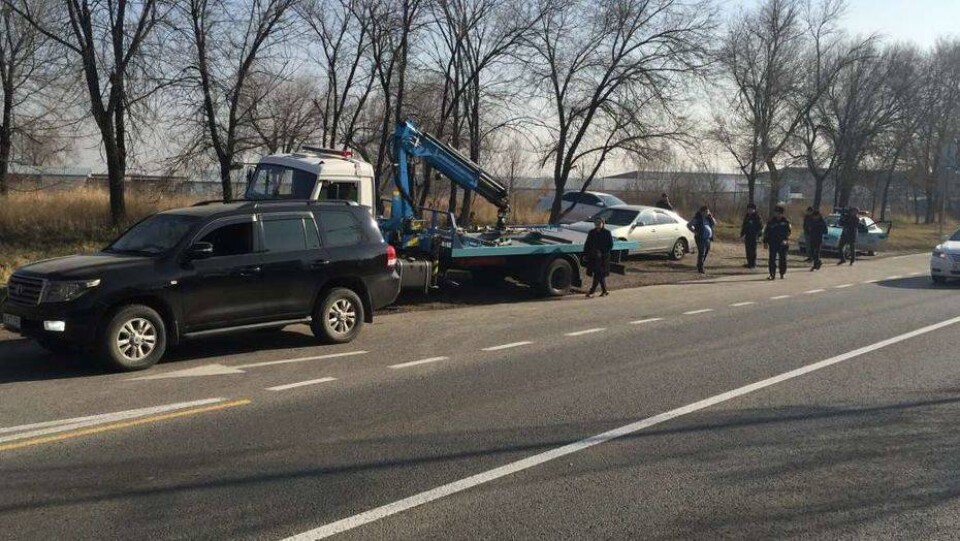 Автомобили должников налоговики конфискуют прямо с улиц в Алматы