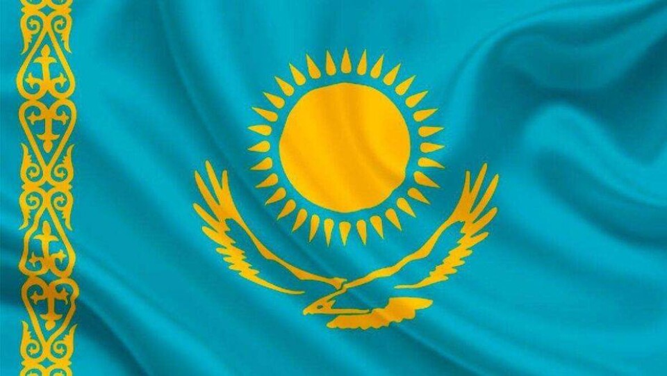 Казахстанцы в соцсетях запустили акцию "Я горжусь своим флагом"