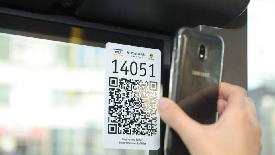 Около 4 тысяч жителей Астаны ежедневно оплачивают проезд по QR-коду и SMS