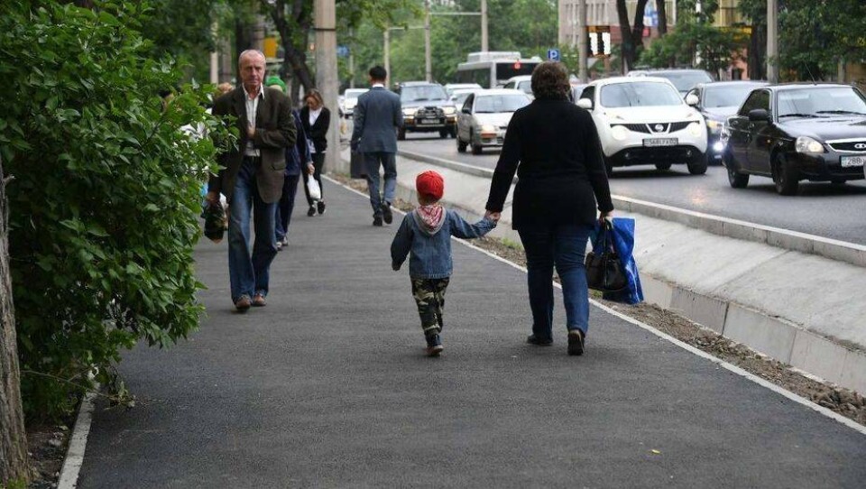 В Алматы до конца года установят 80 новых остановок и отремонтируют 35 км тротуаров