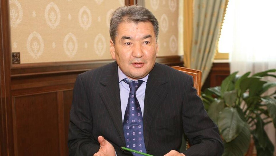 Мами призвал юристов обсудить поправки в Конституцию о статусе Верховного суда