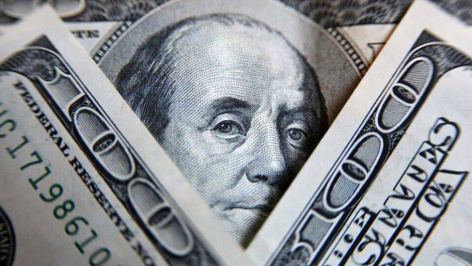 Курс доллара на выходные: 334,4 тенге за доллар