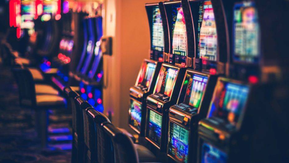 В Украине закрыли все игровые клубы, лотереи и игорные заведения 
