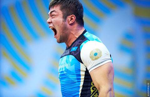 Чемпион мира по тяжёлой атлетике возобновил профессиональную карьеру