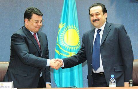 Говоря о запуске Кашагана, Масимов посоветовал Бозумбаеву сплюнуть через оба плеча