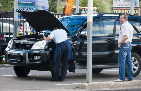 Налоговики начали охоту на автовладельцев, занижающих объём двигателя