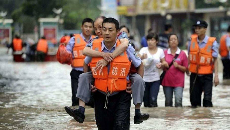 20 человек погибли из-за наводнения в районе Китая, граничащем с Казахстаном