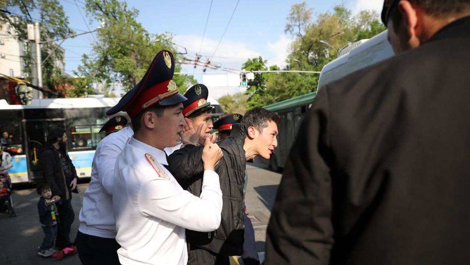Бас прокуратура азаматтарды 9 мамырда заңсыз митингке шықпауға шақырды. Жаңалықтарға шолу